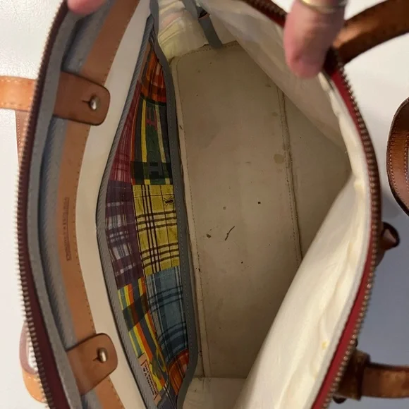 Light weight Dooney and Bourke Madrid print hand bag. EUC - Picture 7 of 9